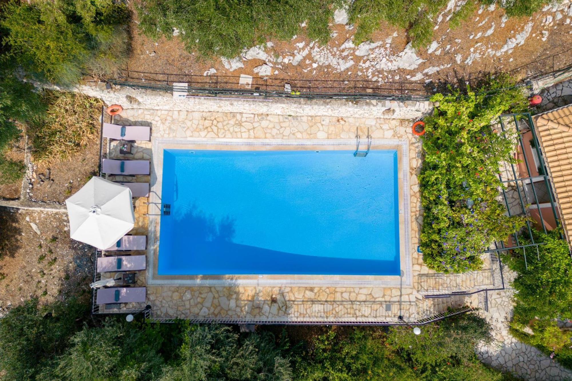 Villa Nafsika Nisaki  ภายนอก รูปภาพ