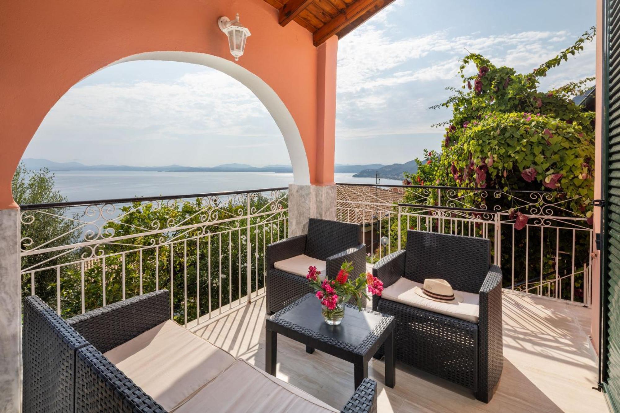 Villa Nafsika Nisaki  ภายนอก รูปภาพ