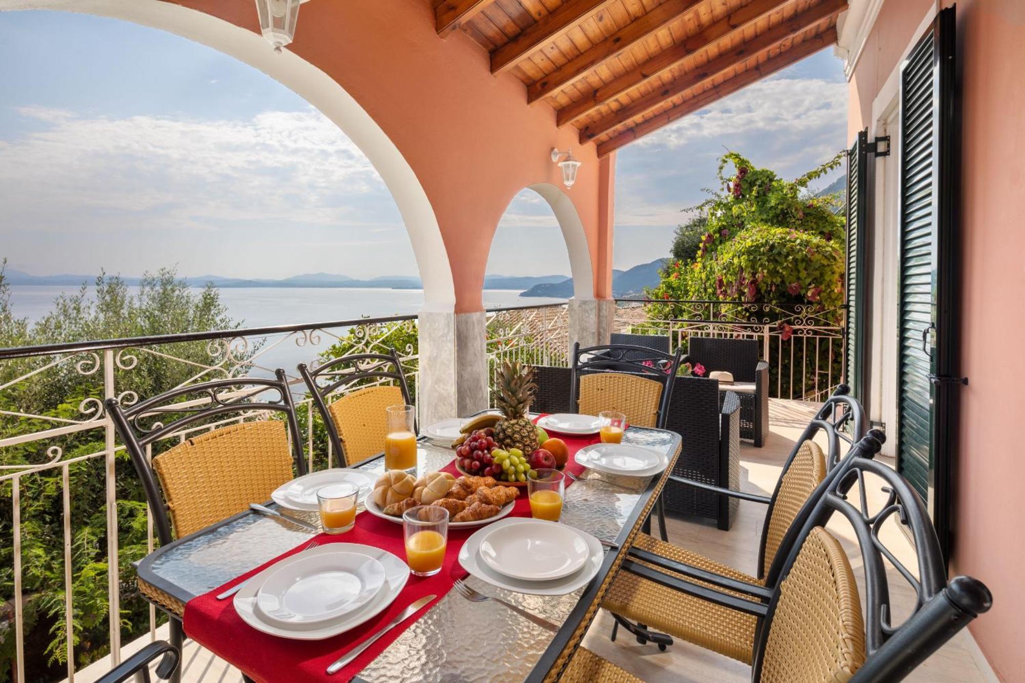 Villa Nafsika Nisaki  ภายนอก รูปภาพ